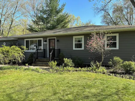 Melva’s place North Ridgeville