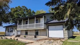 Silver Birch Retreat. Spacious, pet friendly country home