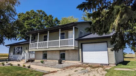 Silver Birch Retreat. Spacious, pet friendly country home