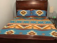 Kelly’s Casita with Gated Off Road Parking.  Private, Quiet, Clean, Comfortable. Hotels in Rio Rancho