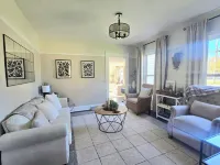 Great Group Gathering Spacious 5-bd/2.5 B house 2 Kitchens, Hot Tub, Large Yard
