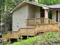 Kenilworth Lake's French Cottage 웨슬리 채플-윌리엄 C. 브라운 리브러리, 데칼프 카운티 공공도서관 주변 호텔