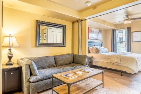 Studio at Resort w/ Hot Tub, Pool, Gondola Access