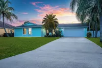 3-bedroom vacation home 12 minutes from Port St. Lucie Botanical Gardens Hotels in Port St. Lucie