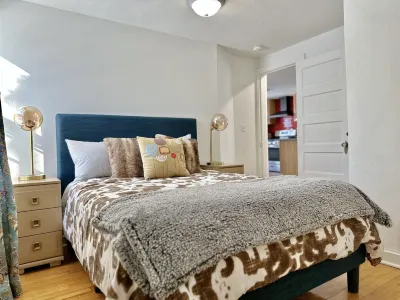 Brand New Stylish Condo near Trails & Downtown