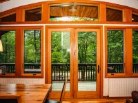 NEW--Seneca Trail Retreat Near Lake Placid Hotels in Jay