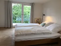 Ferienhaus mit Garten, Klarer Architektur und Puristischem Design - 民宿