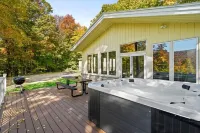 Summit Views - Last Minute Booking Promos! Mountain Retreat w/Hot Tub and Sauna