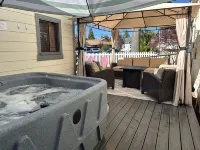 Downtown Snoqualmie Home - Hot Tub, Fully Fenced Yard - Pet Friendly! Hotels in Snoqualmie