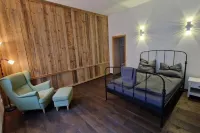 Liebevoll Sanierte Altbauwohnung