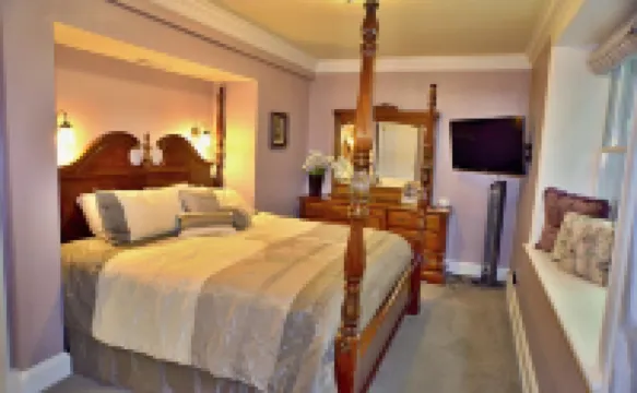 Heart of Manitou Springs. Award-winning. Luxurious. Rent all three apartments.