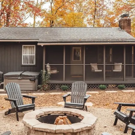 Hocking Hollows, cabin on 22 acres