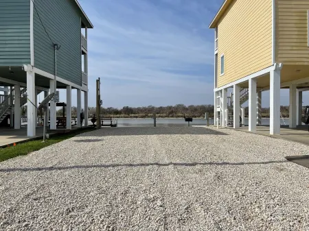 “Reeling Em Inn” WATERFRONT RV HOOKUPS ON THE COLORADO RIVER <br>RV #1