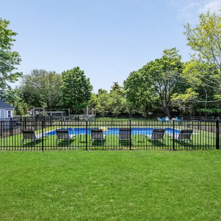 Coastal Retreat With Saltwater Heated Pool, 5 Min To Beach, Fire Pit, 4 BDRM