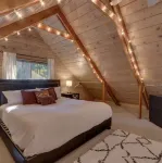 Cozy, secluded cabin, great location and beautiful spa with sweeping views!