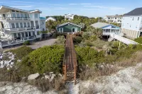 Solmate - A Beachfront Bungalow on Folly Hotels near Folly Beach