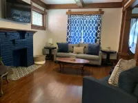 NEW!  Fully Remodeled 1910 Craftsman Style Home アチソンのホテル
