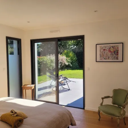 Modern house 3 minutes walk from the beach