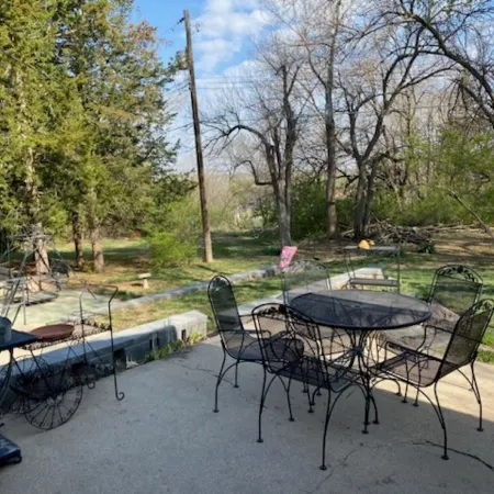 Four Bedroom Bellevue Beauty Отели в г. Белвью