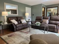 Clean, Comfortable, Close to Campus in a Quiet Neighborhood