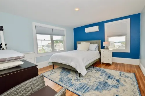 Waterfront 4 bed, 3 full bath house w/ ocean views & seaside activities