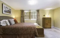 Near Fairhaven, Galbraith Trails, Lake, and Golf