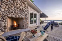 Sunset Beach Lake House on Beautiful Owasco Lake - Great Family Summer Retreat!