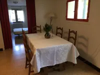 Appartement Rez de Jardin Piscine Chauffée, Barbecue, Plancha Hotels in Argeles-sur-Mer