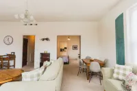 3 Bedroom Fully Equipped Apartment near Golf Courses Hotels in Corry