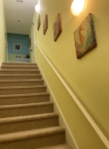 Beautiful and spacious beach cottage a short walk from the ocean