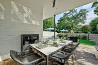 Luxe Home in Iconic Zilker/ Barton Springs neighborhood- POOL - Private Pools