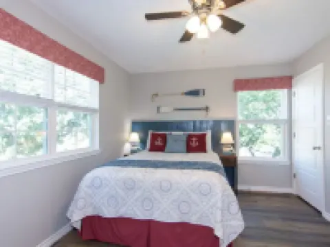 Lake Ridge Oasis Hotels in Belton