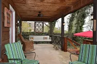 "The Cabin" at North Alabama Sailing Marina - Sail, Fish, Ski or Just Relax!