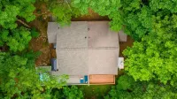 Popular Villa with Mountain Views in a Resort with Trails and a Cozy Tavern.
