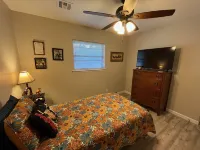 Fantastic 3/2 near OU, fully stocked, 4 TVs, W/D