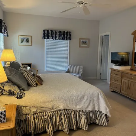 Beautiful Bethany House in Salt Pond 1.5 Miles from Beach! All Seasons Are Nice!