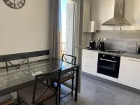 Superbe Appartement Climatisé Centre Ville Avec Grand Balcon