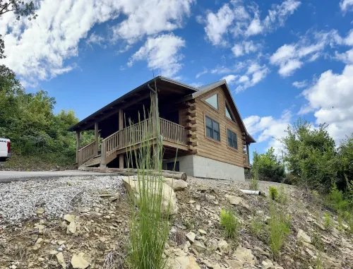Log Cabin in the Heart of Hocking Hills! - TreeTop