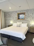 Beachfront accommodation located 20 meters to beach, local restaurants and bars.