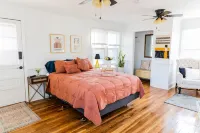 Quiet well lit studio loft just minutes from historical downtown.