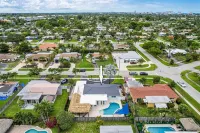 4-bedroom vacation home just 24 minutes from Las Olas Beach - WiFi