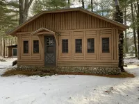 Two Lake Cabins and Five Bedrooms with Wifi Kayak, Swim and Fish
