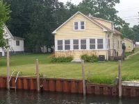 Pointe Haven,  Right Off the North Channelwith or Without Pontoon!480/330 Hotels in Algonac