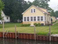 Pointe Haven,  Right Off the North Channelwith or Without Pontoon!480/290