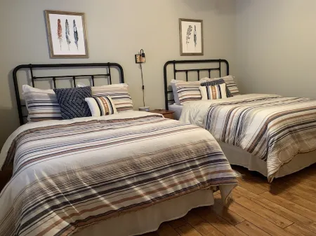 Cozy Condo on the 4th Fairway of  Plumas Pines Golf Course