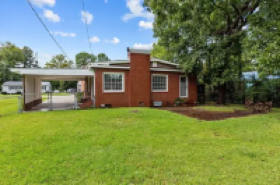 Charming 3-bedroom house in welcoming New Bern with WiFi, AC