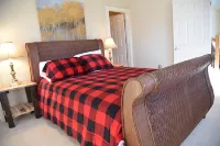 Quiet, Cozy, Big Canoe GA,  Mountain Cabin. With a gorgeous view of nature.