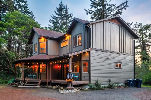 Mobley Myrtle Brook, secluded private retreat near beach. Pet friendly! Hotels in Port Orford