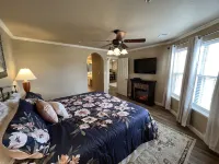 Beautiful 2BR/2BA Condo. Holiday Hills Near Branson Landing/No Stairs