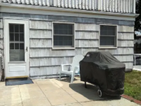 Cozy Beach Getaway - 1000' from Ocean/Boardwalk; 6 blocks from LIRR ロング・ビーチのホテル